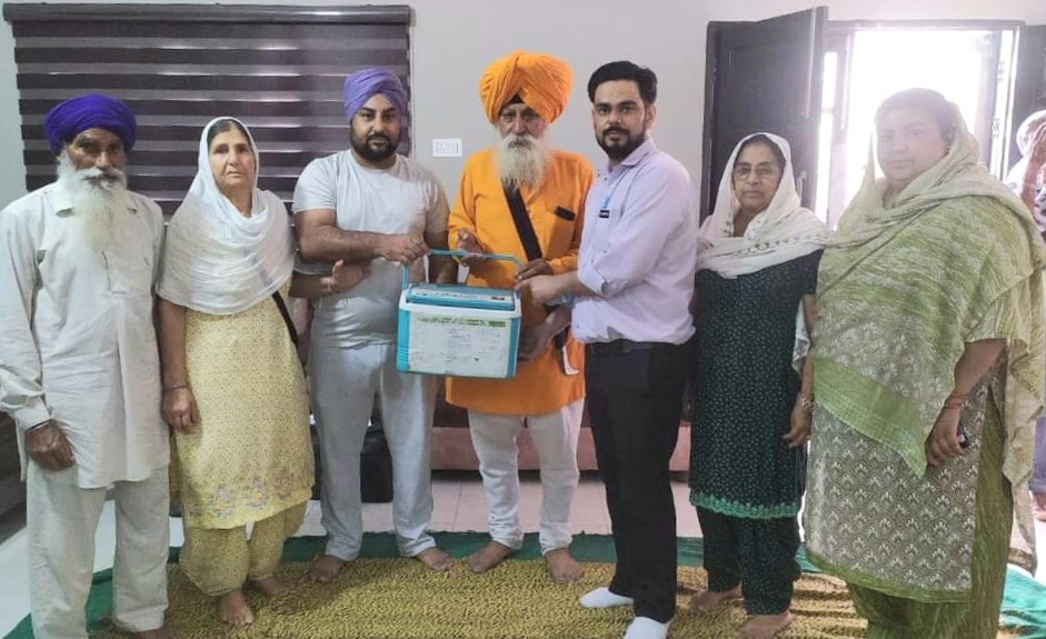 Tarsem Singh's eyes were donated after his death